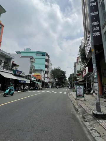 Mặt Tiền Đường Trần Hưng Đạo - Nhà 5 Tầng, DT: 72m² ngang 4m giá 14.8 tỷ Phường Tân Sơn Nhì