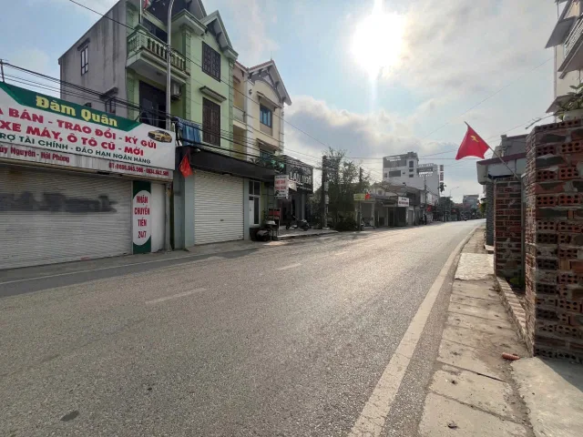 Bán 75.6 m thôn Đông Lâm Động , ngõ 3.5 m , cách 203 : 30 m . L/ h :076.231.9990 e Thúy
