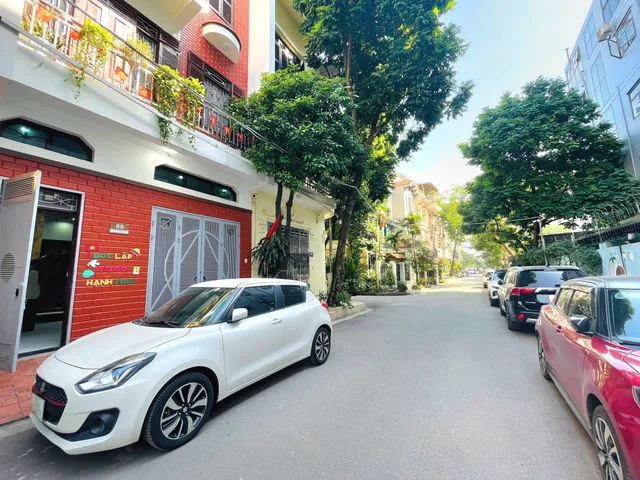 BÁN NHÀ LIỀN KỀ KĐT ĐẠI KIM. ĐỊNH CÔNG. 65M2 - 4 TẦNG, GARA Ô TÔ.