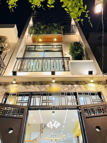 Bán nhà riêng tại Hoàng Hoa Thám, Phường 5, Bình Thạnh, giá 2tỷ550tr, DT 63m2, sổ hồng riêng
