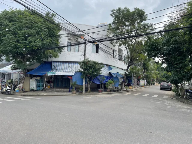 Nhà 300m2 ngã tư Phạm Văn Xảo-Lê Phụ Trần, gần trường học, thuận tiện mở trung tâm ngoại ngữ, trà sữa, spa,…
