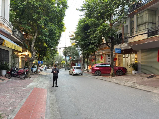 Bán nhà 2MT 68m² ngang 4m giá 6.5 tỷ đầu đường Hàm Nghi, Phường Việt Trì