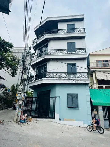BÁN NHÀ 4 TẦNG KHU VỰC CỘT 5,PHƯỜNG HẠ LONG