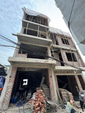 BÁN NHÀ 4 TẦNG KHU VỰC CỘT 5,PHƯỜNG HẠ LONG