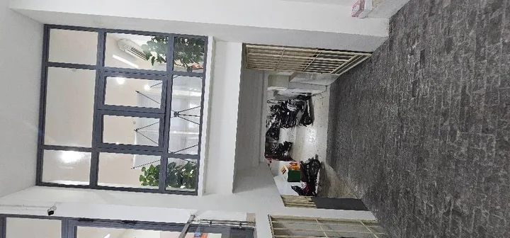 Bán nhà gấp 7 Tầng MT Phạm Văn Chí Quận 6