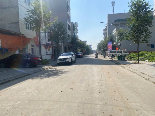 Bán 120m đất làn 2 trục chính ngay cổng chợ do nha. Cạnh 2 dự án do nha và phương cầu. Phường phương liễu bắc ninh