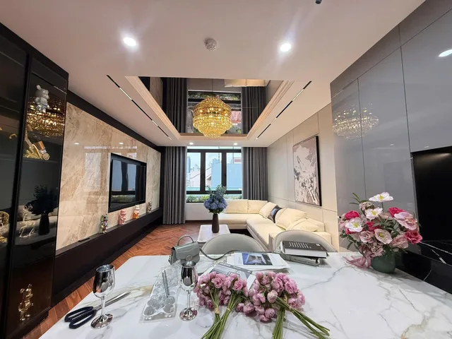 Nhà Đẹp! Xuân Thuỷ,Oto 7 Chỗ,Thang Máy,Full Nội Thất,DT: 56m2 x 7Tầng,Giá: 27.8 tỷ Cầu Giấy