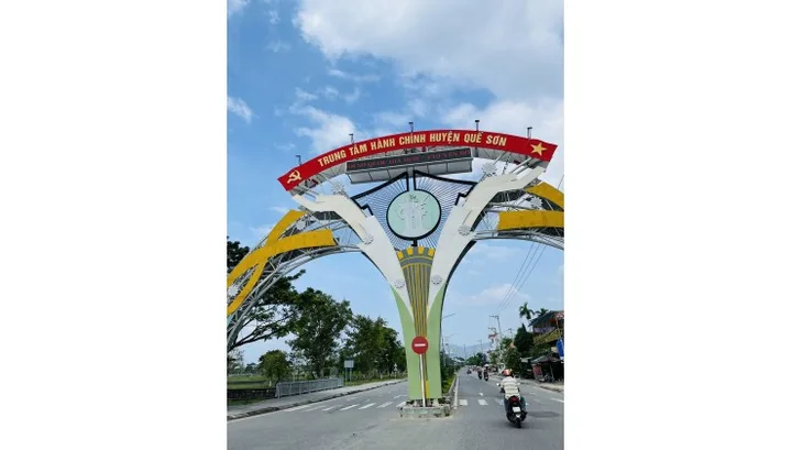 Bán nhanh lô đất nền mặt chợ Đông Phú, Quế Sơn,Quảng Nam