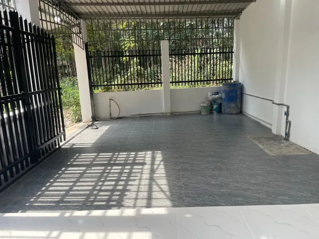 Nhà trệt có gác lững sửa mới Định Hoà (phường Chánh Hiệp-TP.HCM) đường oto 4 chỗ,nhánh Dx067 gần vòng xoay Võ Văn Kiệt giá êm