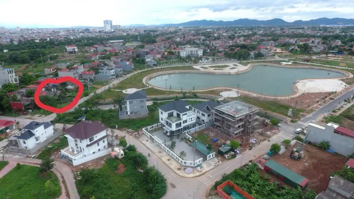 Ô GÓC DUY NHẤT đường Phan Chu Trinh  thuộc KGD p Đa Mai Bắc Giang, view hồ, cạnh UBND Đa Mai