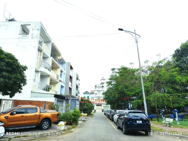 Bán đất view công viên dt 106,7m² ngang 5m giá 14 tỷ gần bệnh viện Lê Văn Thịnh Bình Trưng Tây Q2 cũ