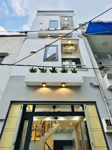 SIÊU HOT! Bán nhà Nguyễn Đình Chiểu, P3, Q3 giá tốt DT 67m2 giá chỉ 3tỷ550tr. Sổ Hồng Riêng