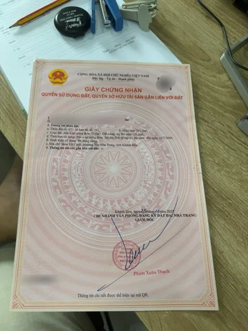 Cần bán lô đất mặt tiền đường 23/10 ở Vĩnh Trung . DT 201 m2 có thổ cư. Giá bán 9 tỉ