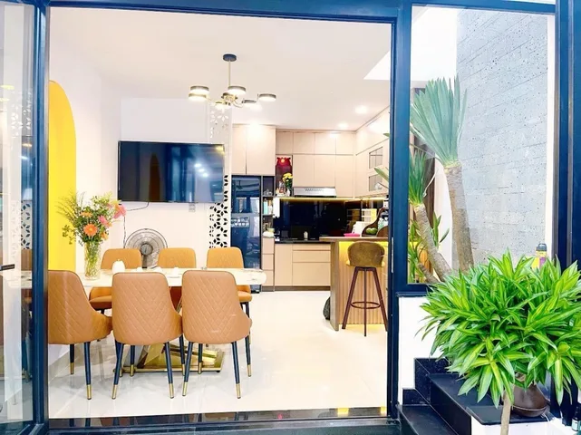 Bán nhà 3 Tầng, Hẻm ôtô Thông, DT: 60m² ngang 5m giá 8.9 tỷ Phường Tân Phú