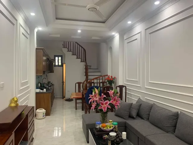 ## 🚀 **Bán Nhà Bát Khối, Long Biên 5T, 33m2 chỉ 6,2 tỷ (ô tô đỗ cách nhà 25m)