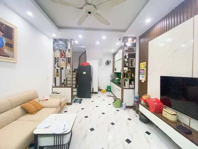 Cần Bán Nhà Ngõ 765 Bát Khối, Long Biên 33m2, 5T giá 6,3 tỷ (ngõ vào thuận tiện)