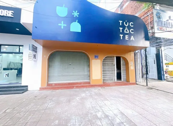 Cho thuê nhà mặt tiền đường Trần Hưng Đạo đoạn cực đẹp