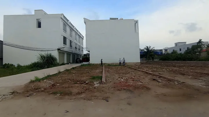Bán đất mặt đường Hải Thành 76,5m² ngang 4,5m giá 2.45 tỷ Phường Dương Kinh