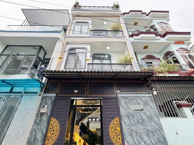 Gấp! Nhà 60m² Chu Văn An, Bình Thạnh hẻm ô tô 6m. Giá 3 tỷ 550. Xây 1 trệt 2 lầu, 4 phòng ngủ