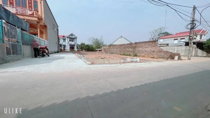 Bán 102 m Trục Chính Kinh doanh Xuân Đồng - Tân Minh  Đường To 2 ô tô tránh