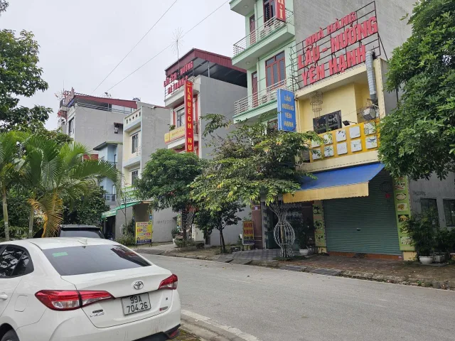 Bán nhà 2 tầng diện tích đất 72m dãy CL5 nhìn vườn hoa lãm làng. Trung tâm thủ phủ khu công nghiệp quế võ. Phường nam sơn tỉnh bắc ninh