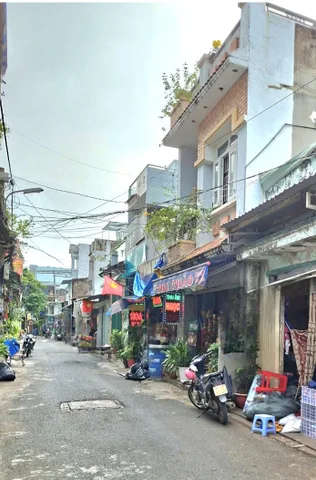 Nhà đẹp Bình Tân, hẻm xe hơi thông, 2 tầng BTCT, Dtsd(4×16) Shr Chỉ 4.4 tỷ