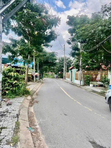 Bán đất thổ cư mặt tiền đường Xuân Thới Thượng 4