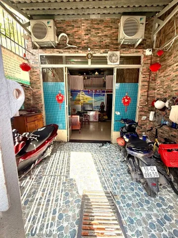 (QUẬN 7, HUỲNH TẤN PHÁT, P. TÂN MỸ) BÁN ĐẤT TẶNG NHÀ, HXH TRÁNH, SÁT PHÚ MỸ HƯNG, 86M2, NHỈNH 10T
