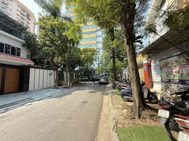 BÁN BIỆT THỰ LÀNG QUỐC TẾ THĂNG LONG ĐƯỜNG CHÙA HÀ. 210M2 - 4 TẦNG.