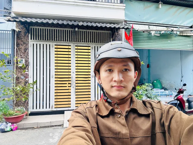 Nhà 4 tầng 6PN Bình Long, hẻm xe tải tránh, giếng trời thoáng sáng, sát AEON Tân Phú. Diện tích 65m², giá mới 8.4 tỷ, sổ vuông đẹp.
