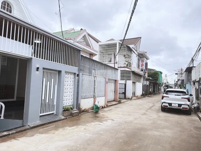Nhà mới xây hiện đại quá đẹp 6,6x14,1, thổ cư, nhà 3 PN 1 lầu bán 4tỷ949  full nội thất vào ở ngay
