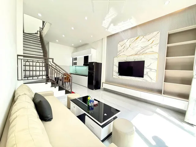 💥 CHỦ GIẢM SÂU – BÁN NHÀ LẦU MẶT TIỀN KINH DOANH GẦN SÂN BAY BIÊN HÒA