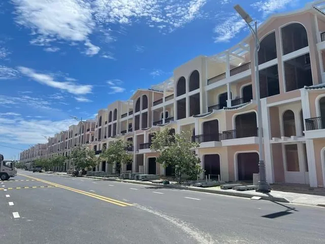 CHO THUÊ NHÀ THÔ NGUYÊN CĂN PARA SOL CAM RANH GIÁ CHỈ 6TR/TH LH 0917678685