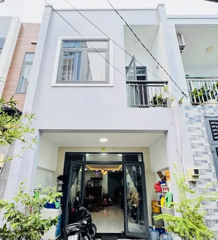Nhà đẹp.Mã Lò -Dt-50m2-2tầng -2pn.Gía 4.15 tỷ .tiện ích đầy đủ,khu an ninh tốt ,liền kề chợ ,Aeon mall, trường học các cấp ,,,,