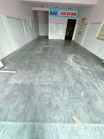 Cho thuê nhà 82,5m2 mặt tiền đại lộ Đồng Khởi.Gía 15 triệu
