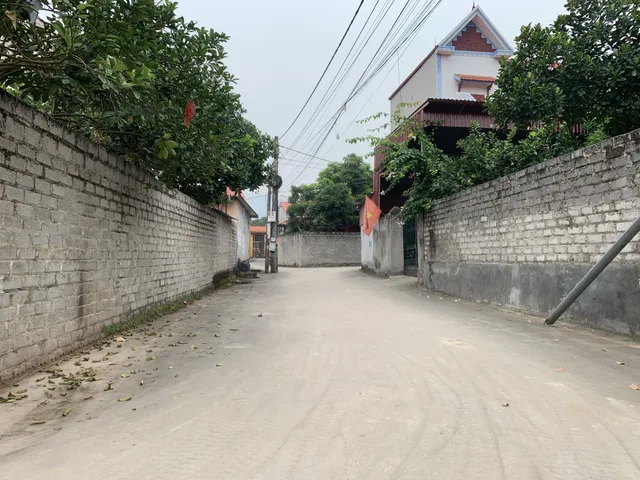 🔥Bán lô đất tổ dân phố 1 Phường Nham Biền- BẮc Ninh( Thị Trấn Neo cũ )
✅ dtich 129m full TC view suối 
✅Full tiện ích xung quanh 
✅ cách kdt Lạc phú 1 và GWin 500m
👉Giá 1tyxx
☎️0983088192