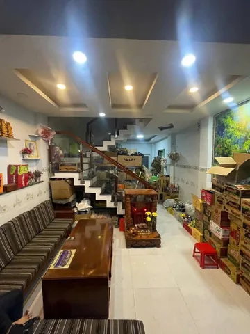 Siêu Phẩm 3 Tầng - Hẻm 9m Thông, DT: 5x23= 115m² full thổ cư ngang 5m giá 9.8 tỷ tại Phường Bình Hưng Hòa