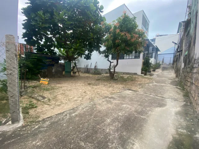 Bán đất 235.3m² ngang 10m giá 10.59 tỷ Phường Nam Nha Trang