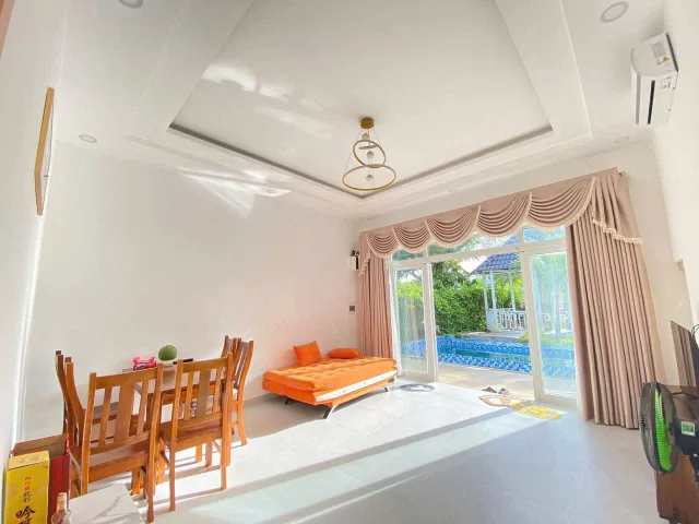 BÁN NHÀ VƯỜN HỒ BƠI -  GẦN BIỂN PHƯỚC HẢI – MẶT TIỀN ĐƯỜNG NGUYỄN HUỆ - FULL NỘI THẤT