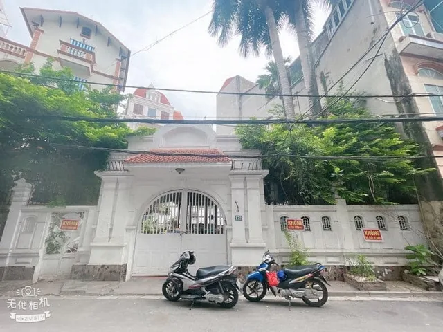 BÁN BIỆT THỰ MẶT PHỐ HOA BẰNG. CẦU GIẤY. 325M2 - 5 TẦNG. MT 13M.