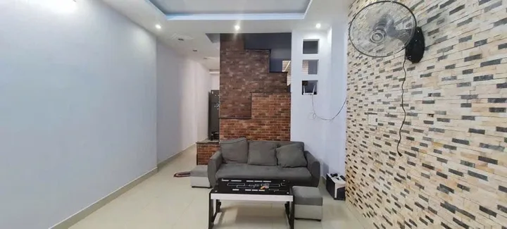 Bán nhà gần Landmark 81, Nguyễn Hữu Cảnh, 46m2, 2 tầng, 6.x