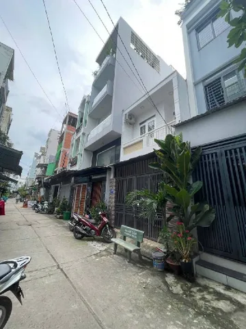 Bán nhà 2 Tầng, Hẻm Xe Hơi, DT: 48m² ngang 4m giá 4.79 tỷ Phường Bình Hưng Hòa