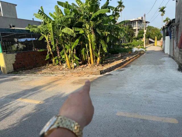 Bán 98 m lô góc Hoa Động đường trải nhựa 7m thông các ngả . L/h:076.231.9990 e Thúy