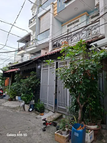 Nhà Hương Lộ 2 - Ngã Tư Bốn xã, dt (4×14m), sát bên đường lớn. Sổ chuẩn, chỉ nhỉnh 5 tỷ
