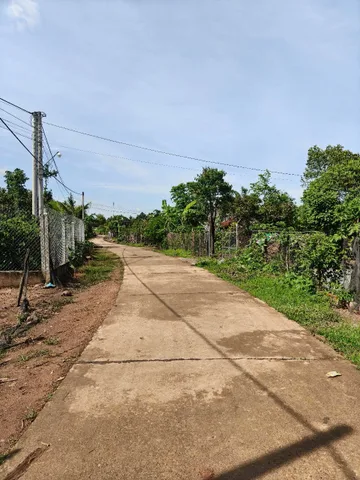 Bán đất 300m² giá 494 triệu Xã Ea Wer
