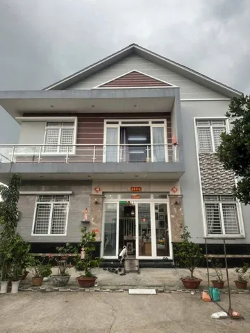 Bán nhà 336m² giá 10 tỷ Xã Tân Nhựt