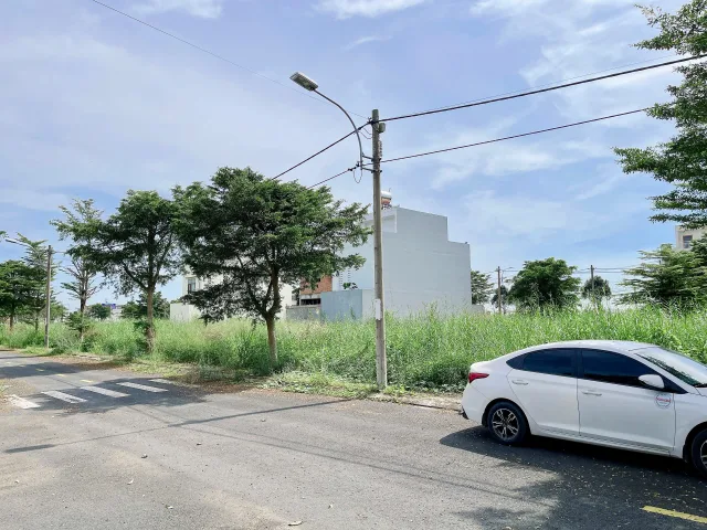 Bán đất 120m² ngang 6m x20m view Phố Đi Bộ, giá 3.47 tỷ Xã Cần Giuộc