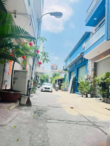 Hẻm xe tải - Gần 4 xã -Lê Văn Quới Bình Tân-Dt-8.5m x 9m Giá 7.4 tỷ Dòng tiền 12tr/ tháng