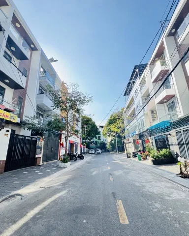 BÁN GẤP NHÀ 3 TẦNG AN LẠC SÁT VÕ VĂN KIỆT NGANG KHỦNG 6M XE HƠI ĐỖ CỬA NHIK 6 TỶ