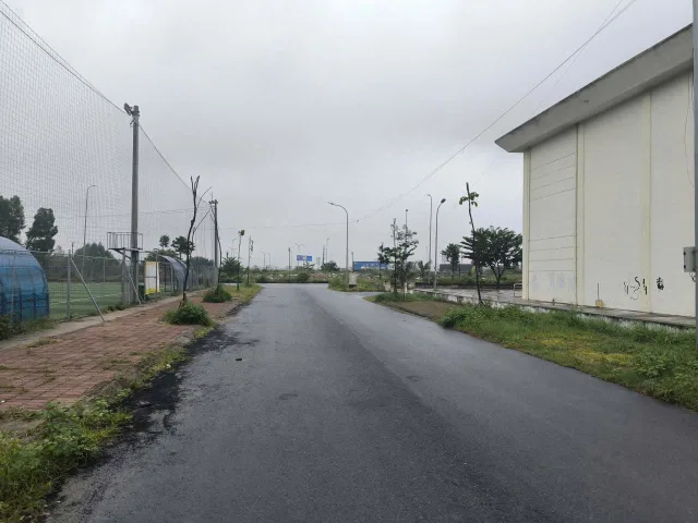 Bán lô góc 136m giãn dân khả lễ mới nhìn sân bóng và nhà văn hoá khả lễ. Làn 2 đường bình than. Phường võ cường tỉnh bắc ninh